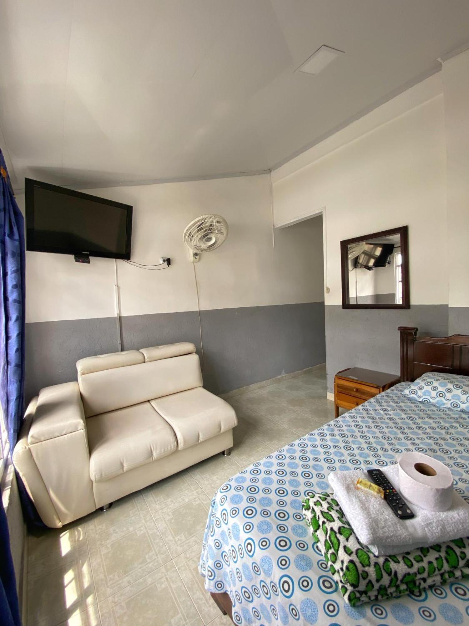 Hotel Ciudad Senora Buga Bagian luar foto
